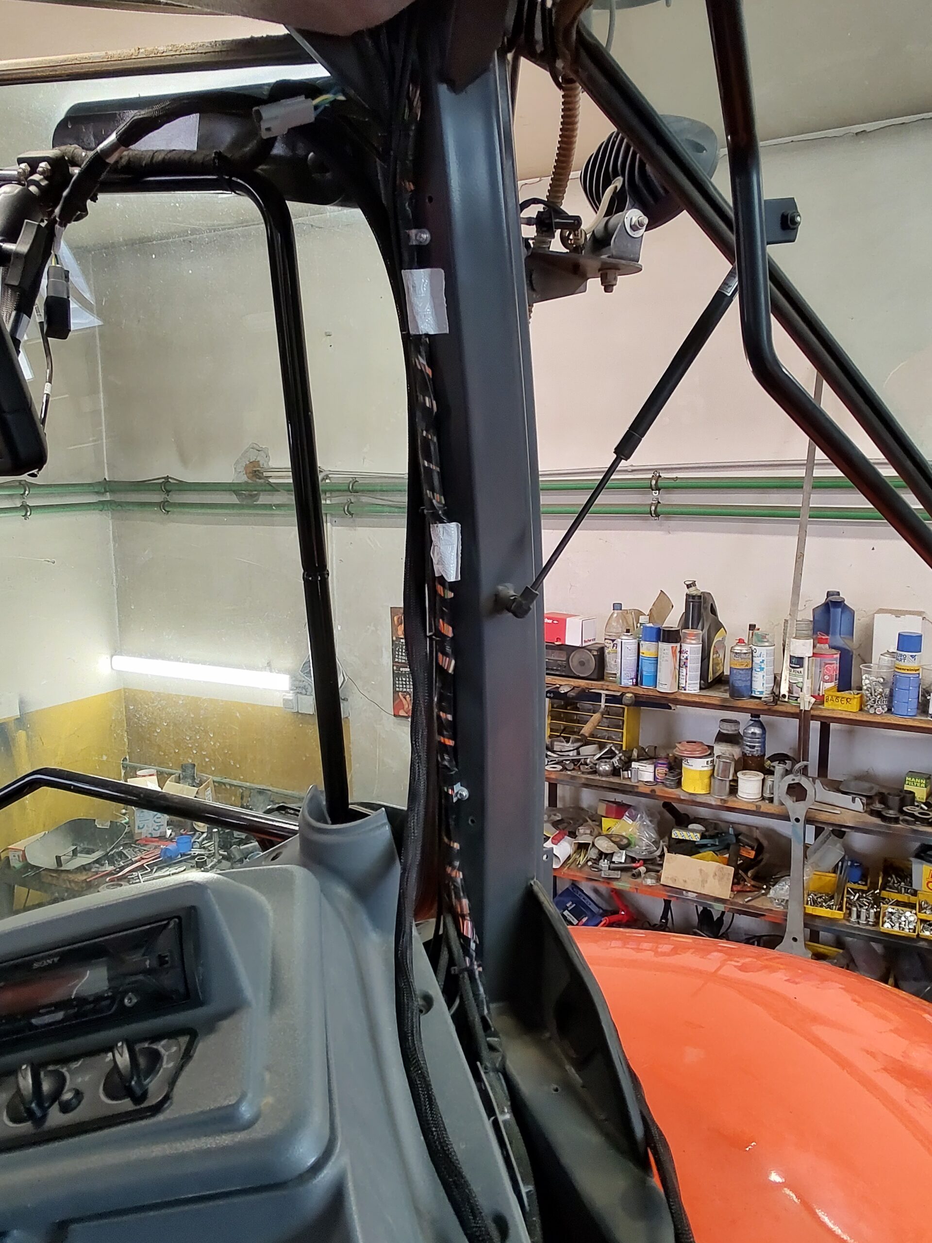 INSTALACIJA TOPCON AUTOPILOT SISTEMA - Kubota M7132 IMG 20231130 105554331 HDR Scaled
